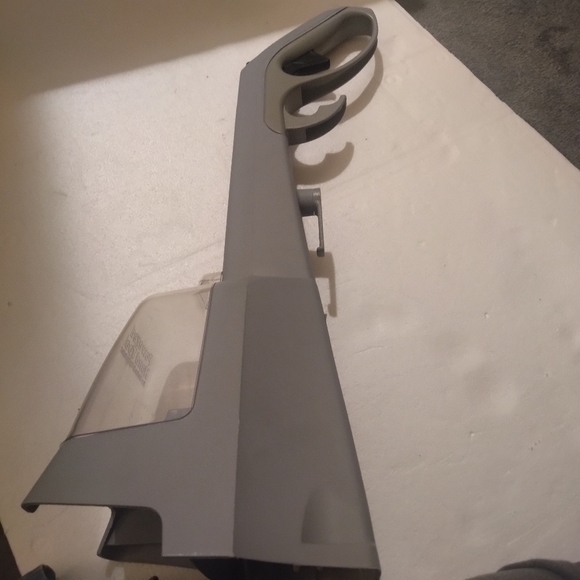 Parts for Hoover SteamVac spinbrush carpet cleaner. Model number F 5914 900 - Picture 9 of 15